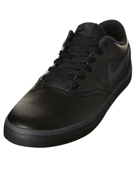 nike black leather sneakers women.